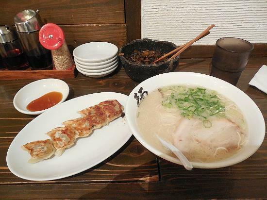 博多麺屋台 た組